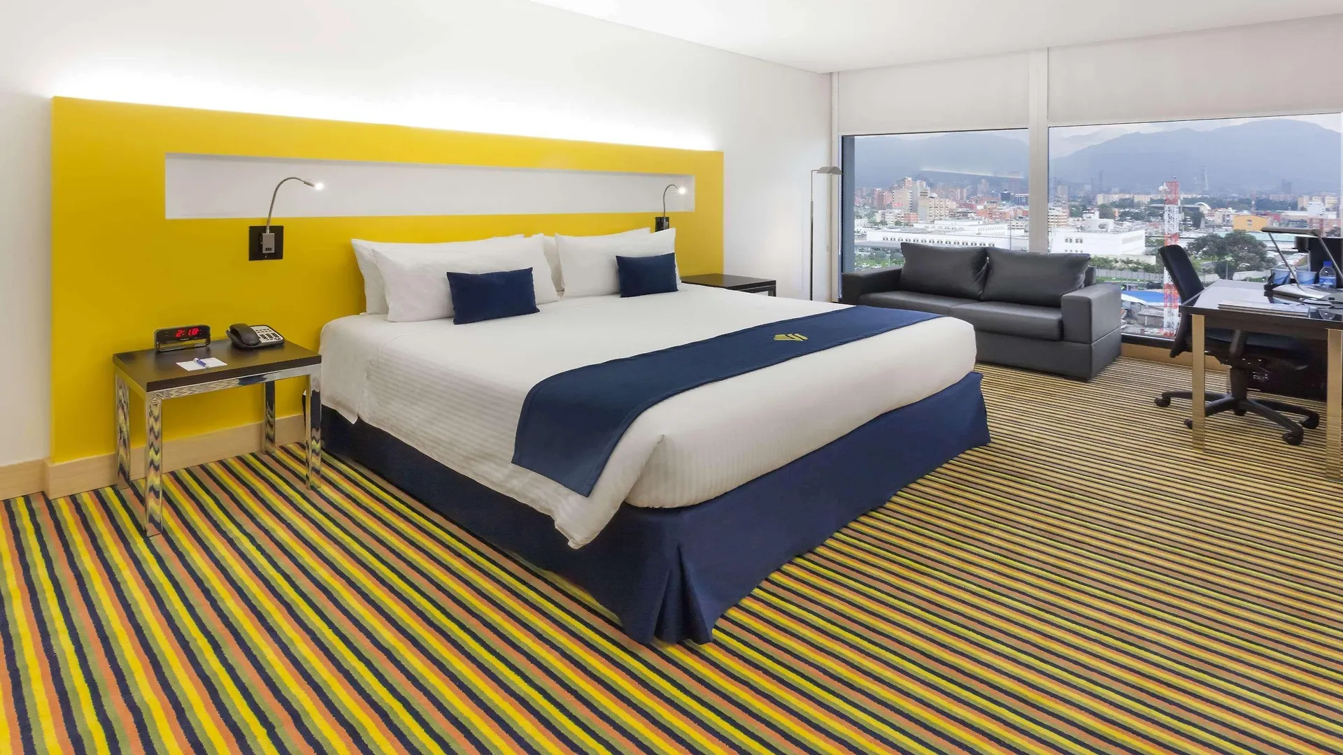 Hotel Wyndham Bogotá 5*,