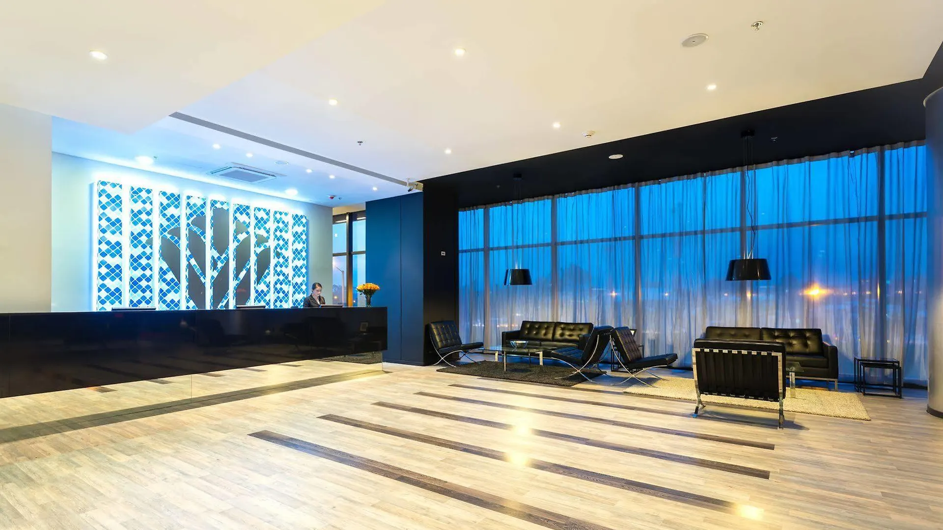 Hotel Wyndham Bogotá 5*,